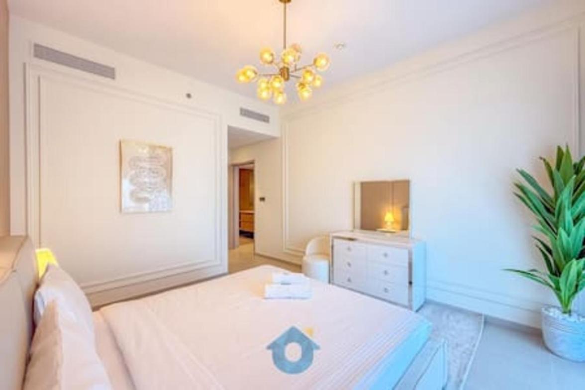 Likehome 5605gr Classic Two Bedroom With Burj Khalifa View Dubai